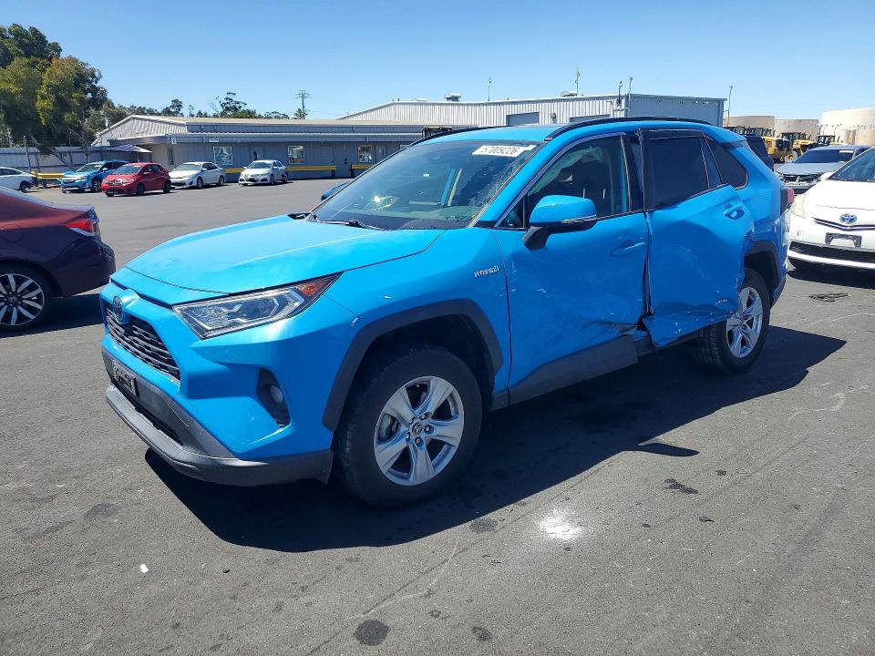 2019 Toyota Rav 4 VIN JTMRWRFV2KD003894 COPART salvage auction — SIDE, Sc - Salvage Title, sold $8,500 on 2026-07-15 (photo 1)
