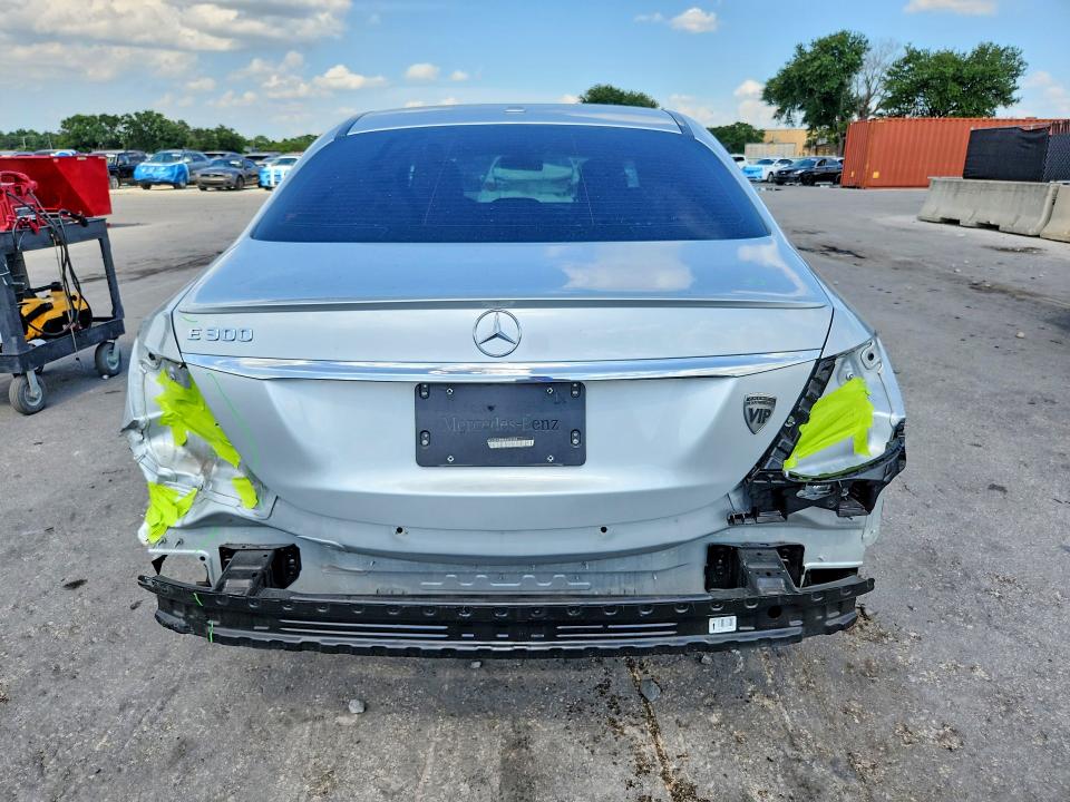 2019 Mercedes-benz E-klasse VIN WDDZF4JB8KA625259 COPART salvage auction — REAR END, Fl - Cert Of Title Slvg Rebuildable, sold $3,700 on 2026-07-30 (photo 6)