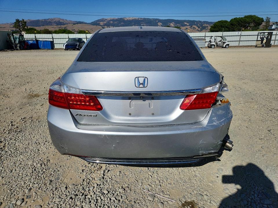2015 Honda Accord VIN 1HGCR2F86FA155295 COPART salvage auction — FRONT END, Ca - Salvage Certificate, sold $1,600 on 2026-07-09 (photo 6)