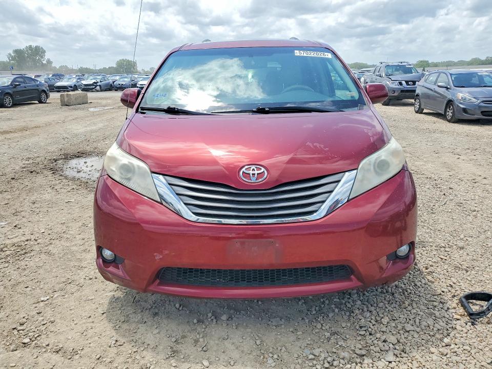 2011 Toyota Sienna VIN 5TDYK3DCXBS127910 COPART salvage auction — MINOR DENT/SCRATCHES, Mo - Duplicate Title, sold $2,250 on 2026-07-02 (photo 5)