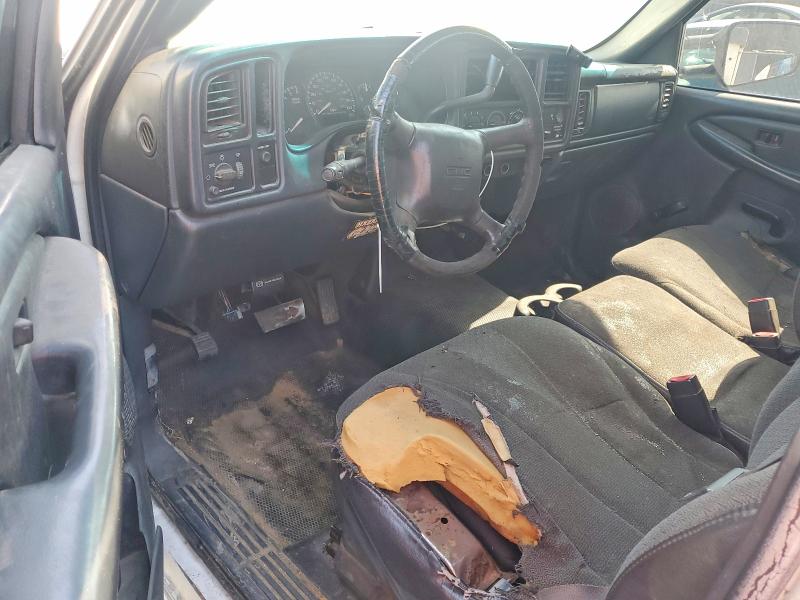 2002 Gmc SIERRA VIN 1GDHC24U12E117350 COPART salvage auction — NORMAL WEAR, Ca - Dis/Dlr/Exp Only Clean Title, sold $225 on 2026-07-10 (photo 8)
