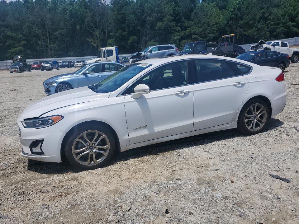 2019 Ford Fusion VIN 3FA6P0RU5KR116783 — COPART salvage auction photo