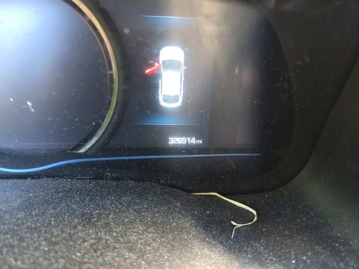 2018 Hyundai Ioniq VIN KMHC75LC6JU073925 COPART salvage auction — MINOR DENT/SCRATCHES, Nh - Certificate Of Title (P), sold $800 on 2026-07-06 (photo 8)