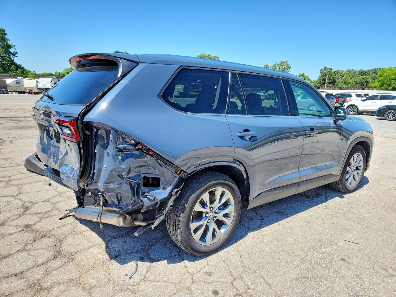 2025 Toyota Highlander VIN 5TDACAB53SS051261 COPART salvage auction — Rear End, Sc - Salvage Title, sold $29,500 on 2026-07-08 (photo 3)