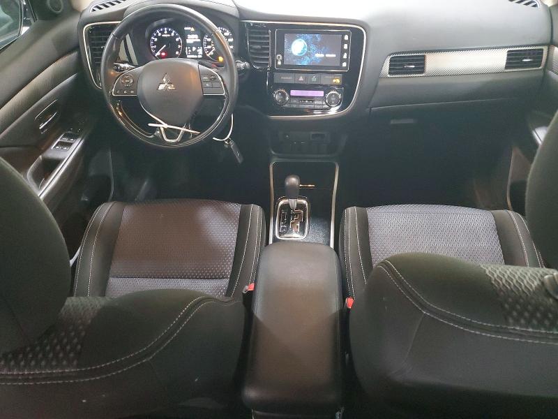 2017 Mitsubishi Outlander VIN JA4AZ3A36HZ051959 COPART salvage auction — NORMAL WEAR, Pa - Cert Of Title (P), sold $4,100 on 2026-07-29 (photo 8)
