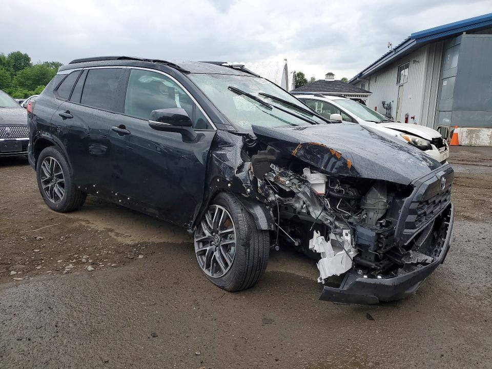 2026 Toyota Corolla cross VIN 7MUEAABG6TV170034 COPART salvage auction — ROLLOVER, Fl - Certificate Of Title, sold $3,550 on 2026-07-29 (photo 4)