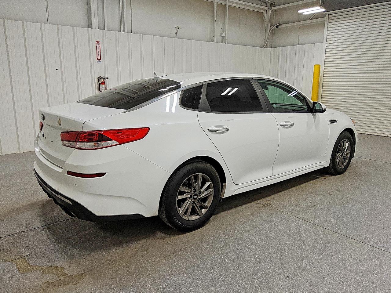 2020 Kia Optima VIN 5XXGT4L30LG438040 COPART salvage auction — Side, CA - CERTIFICATE OF TITLE, sold $4,900 on 2026-07-09 (photo 3)