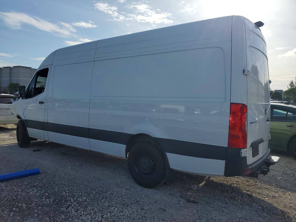 2025 Mercedes-benz Sprinter VIN W1Y4KCHY2SP755728 COPART salvage auction — FRONT END, Fl - Cert Of Title Slvg Rebuildable, sold $2,450 on 2026-07-29 (photo 2)