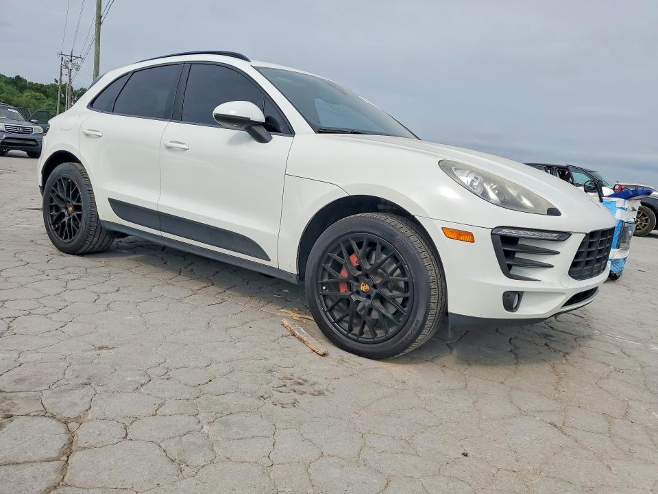 2017 Porsche Macan VIN WP1AB2A54HLB15441 COPART salvage auction — MINOR DENT/SCRATCHES, TN - DEALER ONLY CLEAN TITLE (P), sold $8,800 on 2026-07-29 (photo 4)