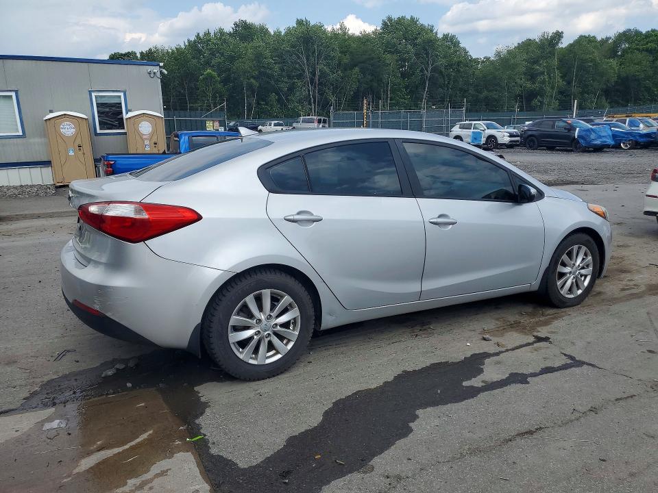 2016 Kia Forte VIN KNAFX4A64G5469392 COPART salvage auction — REAR END, Pa - Certificate Of Salvage, sold $275 on 2026-07-29 (photo 3)