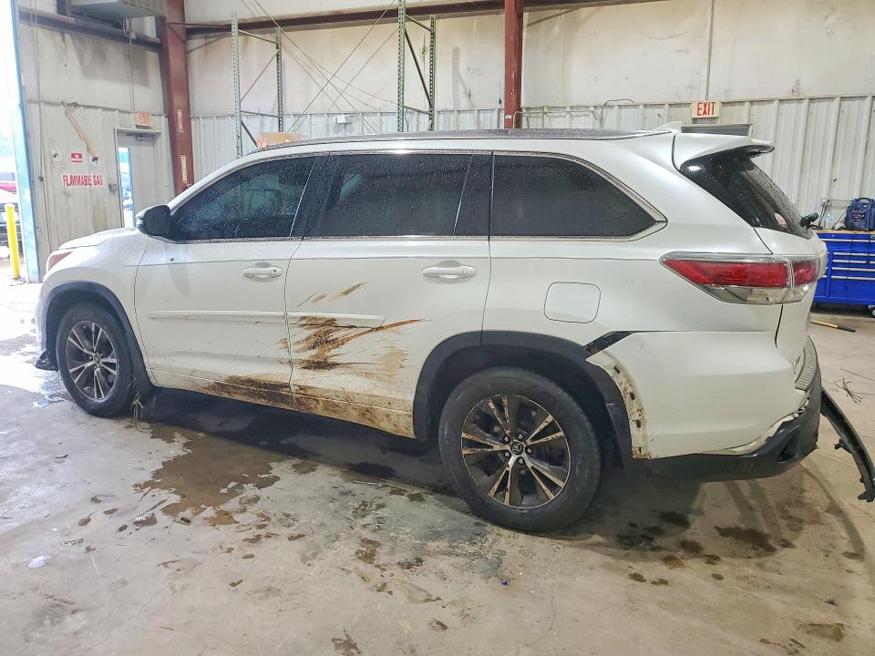 2016 Toyota VIN 5TDJKRFH5GS352661 COPART salvage auction — FRONT END, Salvage Title, sold $300 on 2026-07-24 (photo 2)