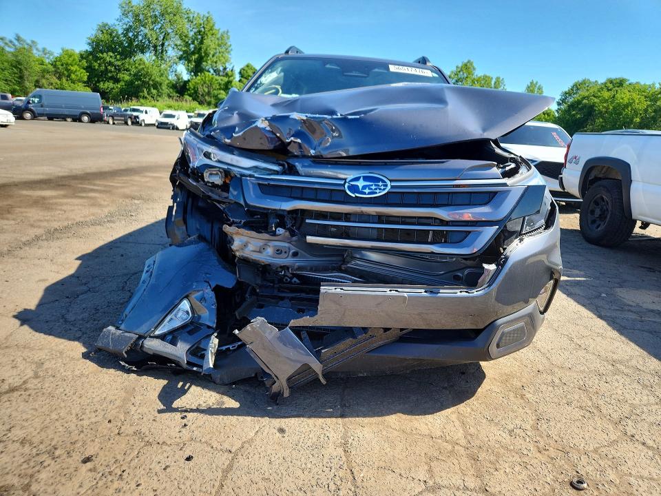 2025 Subaru Forester VIN JF2SLDRC4SH472471 COPART salvage auction — FRONT END, Ct - Cert Of Title-Salvage, sold $7,400 on 2026-07-28 (photo 5)