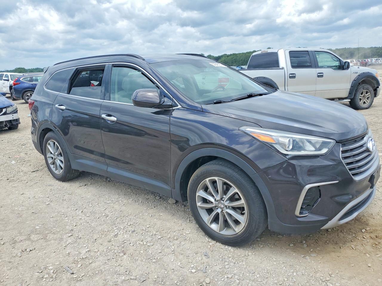 2017 Hyundai Santa Fe VIN KM8SMDHF5HU200174 COPART salvage auction — Side, MO - CERT OF TITLE-REPOSSESSED (P), sold $3,200 on 2026-07-07 (photo 4)