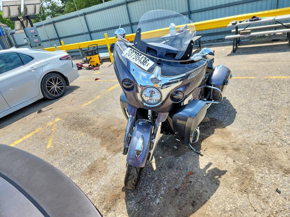 2016 Indian Roadmaster VIN 56KTRAAA0G3337173 COPART salvage auction — HAIL, Ks - Cert Of Title-Salvage, sold $2,400 on 2026-09-10 (photo 2)