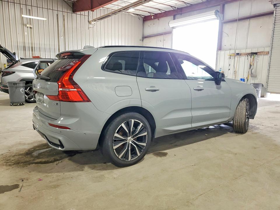 2025 Volvo VIN YV4M12RC4S1074913 COPART salvage auction — FRONT END, NY - MV-907A SALVAGE CERTIFICATE, sold $850 on 2026-08-03 (photo 3)