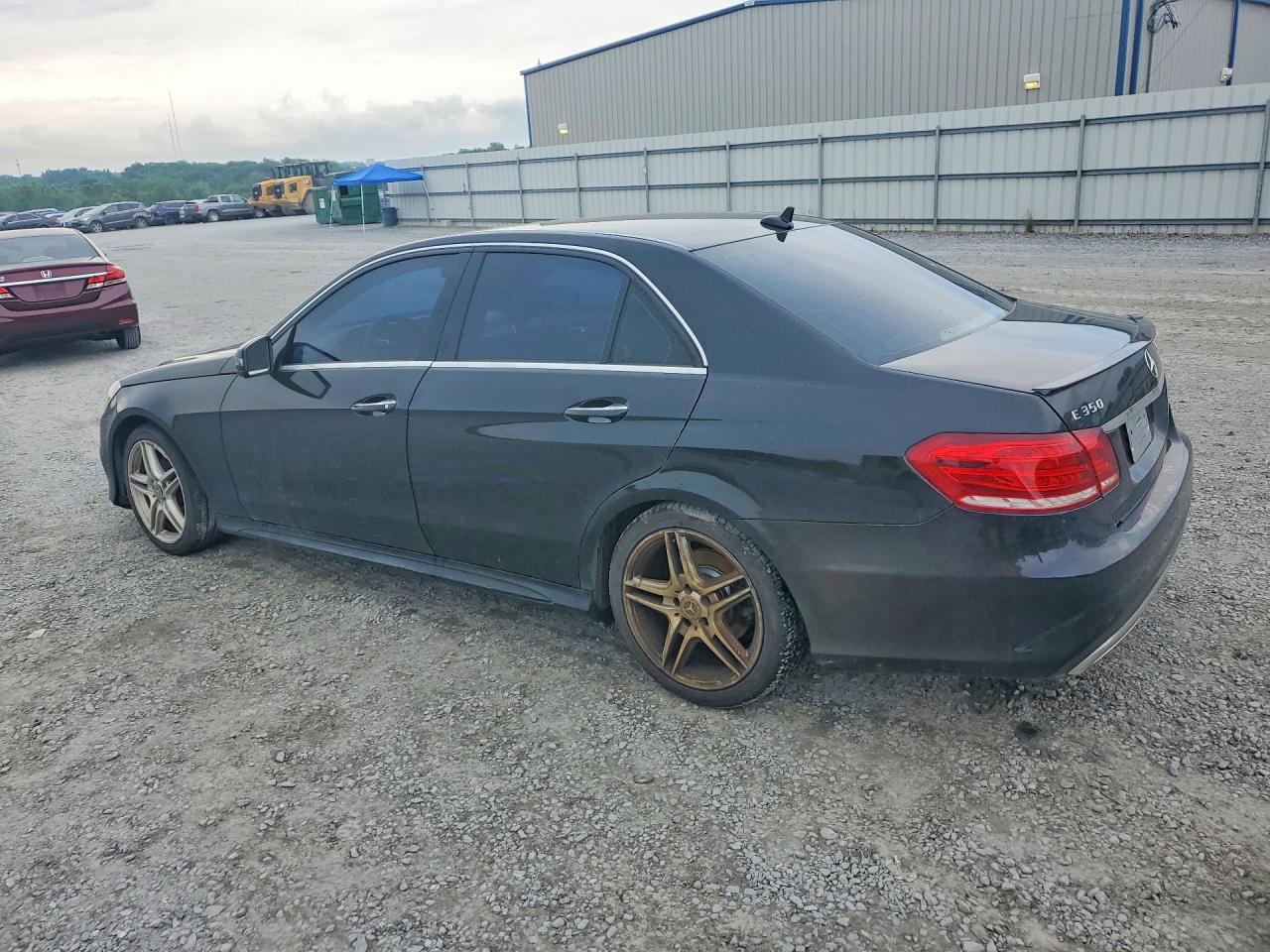 2014 Mercedes-Benz E-Class VIN WDDHF8JB8EA807485 COPART salvage auction — Normal Wear, VA - DEALER ONLY CLEAN TITLE (P), sold $2,050 on 2026-07-01 (photo 2)