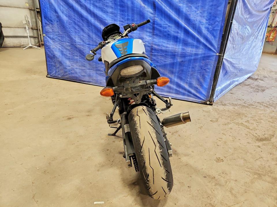 2015 Suzuki Gsx-s750 VIN JS1GR7NA0F2100802 COPART salvage auction — MINOR DENT/SCRATCHES, On - Permit No Brand - Unfit (P), sold $2,650 on 2026-07-15 (photo 4)