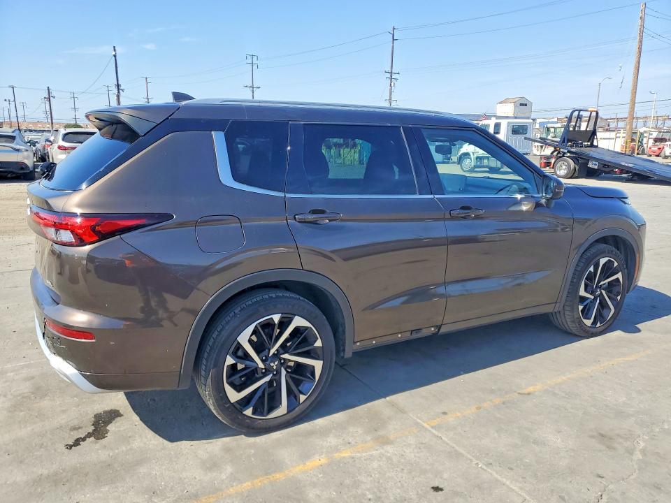 2022 Mitsubishi Outlander VIN JA4J3VA81NZ085893 COPART salvage auction — REAR END, Ca - Salvage Certificate, sold $12,700 on 2026-07-20 (photo 3)