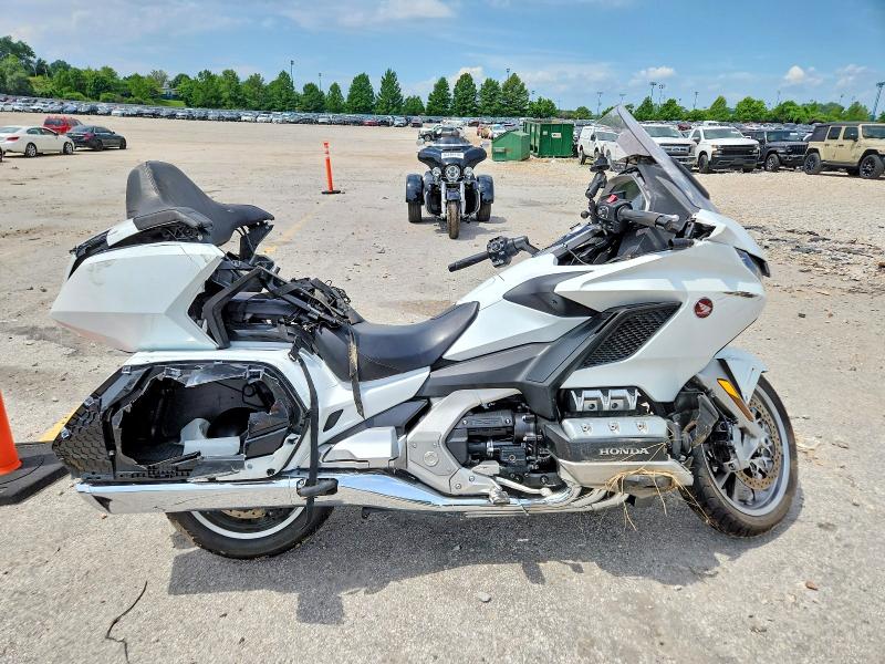 2018 Honda VIN JH2SC7951JK003025 COPART salvage auction — SIDE, Mo - Salvage Certificate Of Title, sold $4,300 on 2026-07-30 (photo 1)