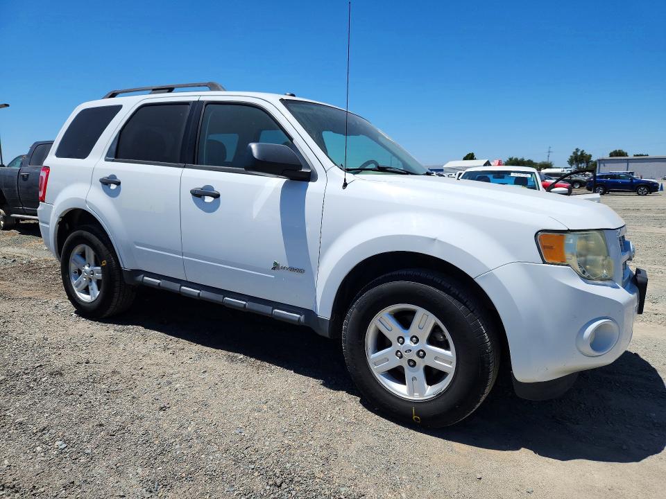 2011 Ford Escape hybrid VIN 1FMCU5K38BKB48809 COPART salvage auction — MINOR DENT/SCRATCHES, CA - DIS/DLR/EXP ONLY CLEAN TITLE, sold $4,600 on 2026-07-09 (photo 4)