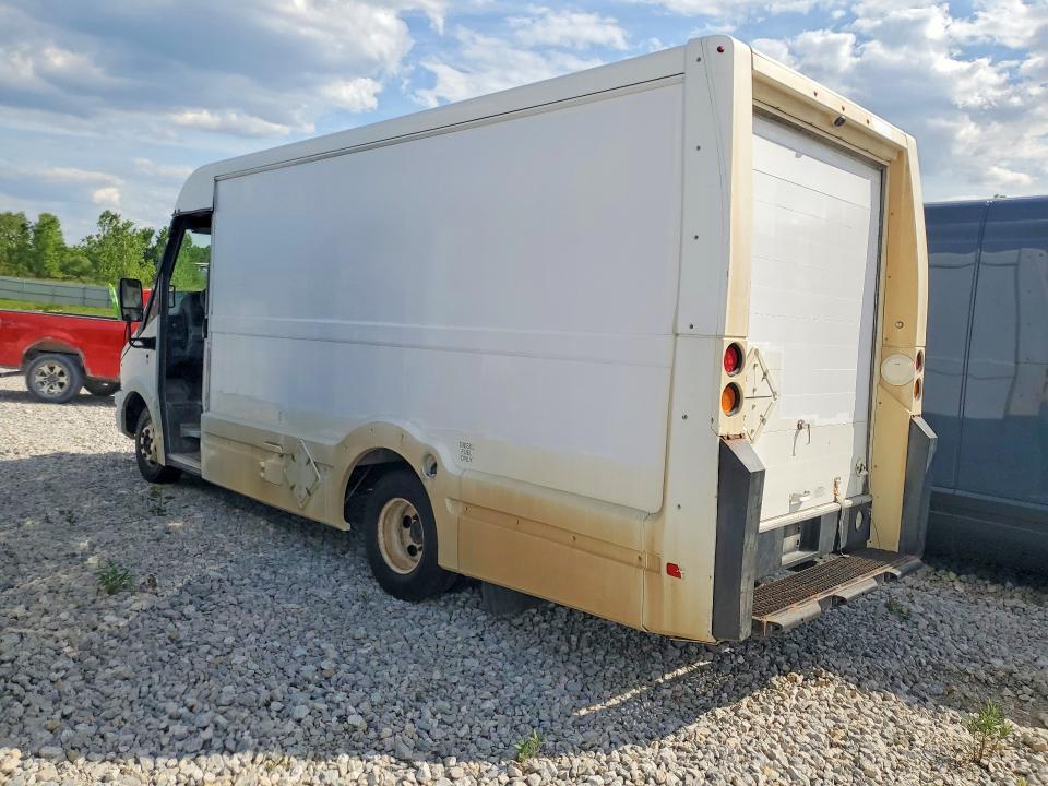 2017 Isuzu Npr VIN JALB4T173H7W01009 COPART salvage auction — NORMAL WEAR, Salvage Title, sold $775 on 2026-07-30 (photo 2)