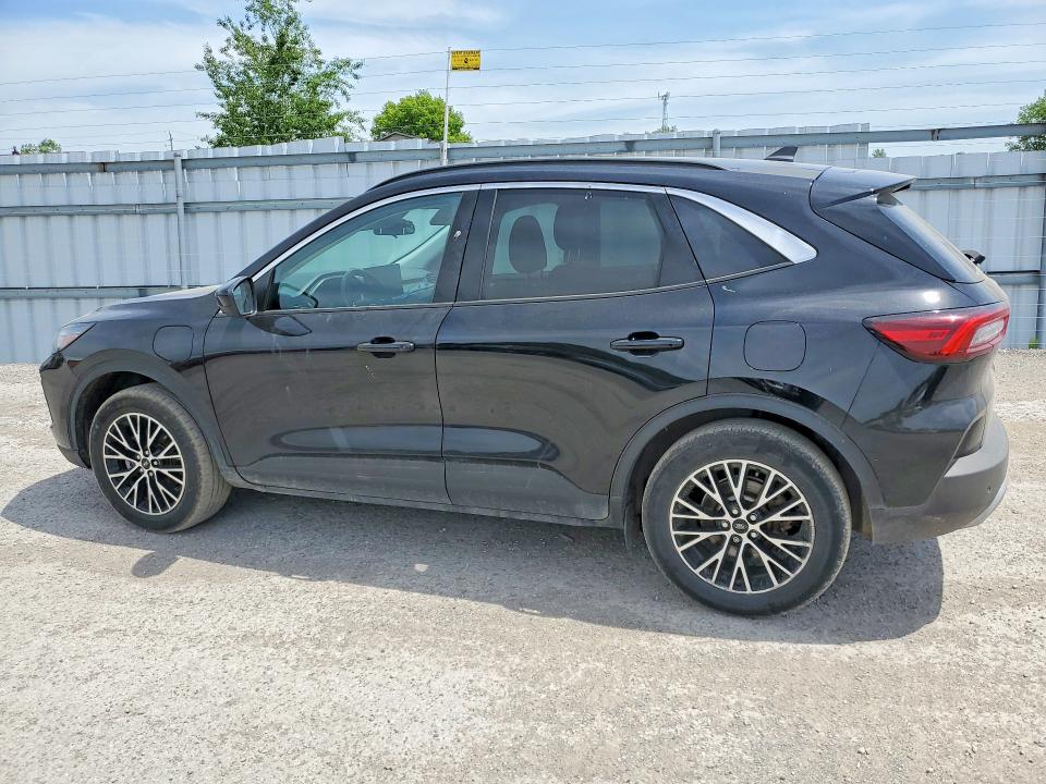 2023 Ford Escape VIN 1FMCU0E10PUA61978 COPART salvage auction — NORMAL WEAR, ON - PERMIT NO BRAND - UNFIT (P), sold $10,700 on 2026-07-03 (photo 2)
