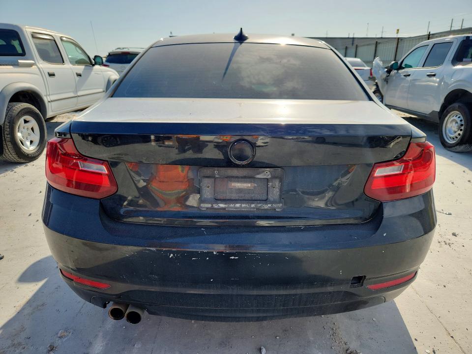 2015 BMW 2er VIN WBA1F5C58FV257391 COPART salvage auction — FRONT END, TX - SALVAGE VEHICLE TITLE, sold $1,150 on 2026-07-31 (photo 6)