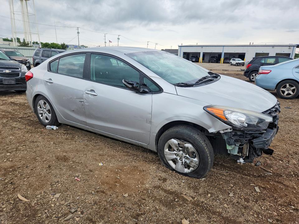 2016 Kia Forte VIN KNAFX4A67G5574427 COPART salvage auction — SIDE, Il - Salvage Certificate, sold $700 on 2026-07-29 (photo 4)