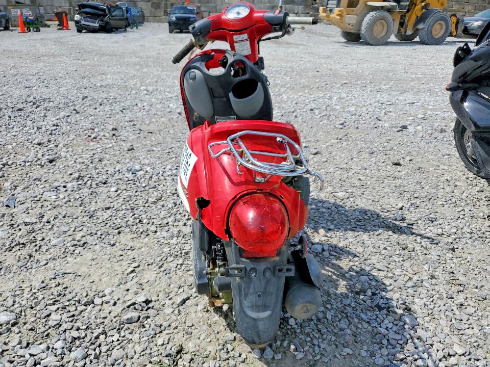 2016 Honda Ncw50 VIN JH2AF7718GK003504 COPART salvage auction — ALL OVER, Ky - Bill Of Sale/Part Only/No Titl, sold $80 on 2026-07-10 (photo 4)