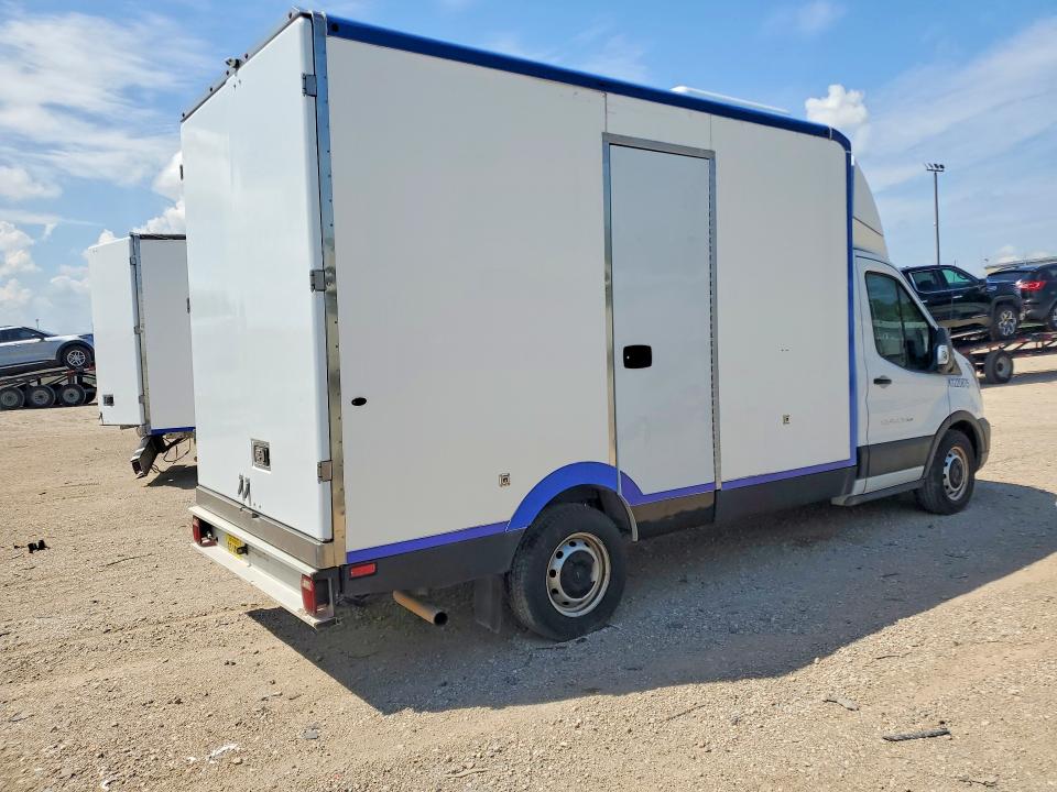 2022 Ford Transit VIN 1FDBW5Z88NKA39696 COPART salvage auction — MECHANICAL, Tx - Certificate Of Title, sold $8,000 on 2026-07-30 (photo 3)