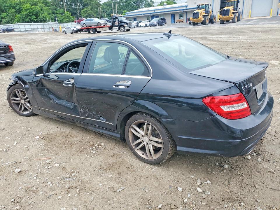 2013 Mercedes-benz VIN WDDGF8AB4DA774284 COPART salvage auction — SIDE, Ma - Cert Of Title-Reconstrctd Coll, sold $80 on 2026-08-17 (photo 2)