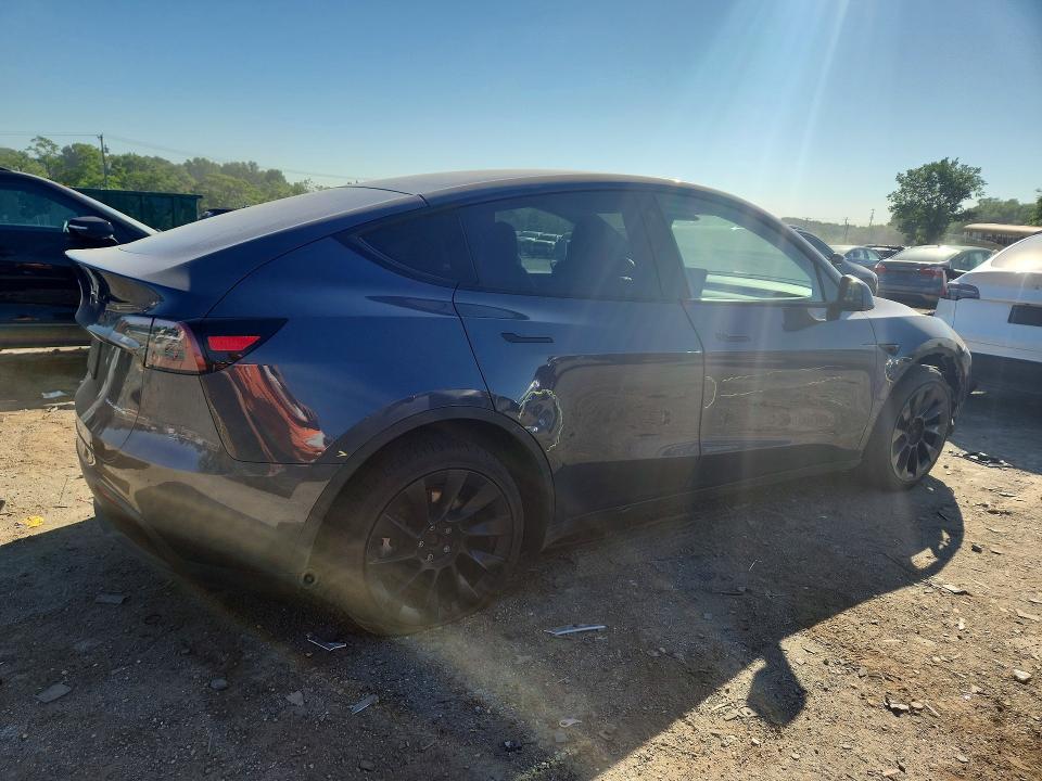 2023 Tesla Model y VIN 7SAYGDEE9PA034654 COPART salvage auction — SIDE, MD - CERT OF SALVAGE < 75% DAMAGE, sold $11,600 on 2026-07-07 (photo 3)
