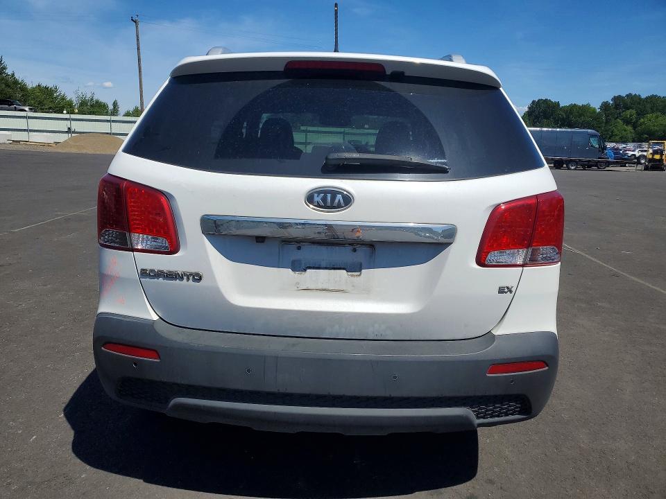 2013 Kia Sorento VIN 5XYKU3A63DG417386 COPART salvage auction — FRONT END, Or - Salvage Title Certificate, sold $575 on 2026-07-06 (photo 6)