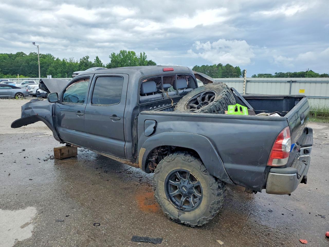 2010 Toyota Tacoma VIN 5TELU4ENXAZ707055 COPART salvage auction — Rollover, AL - CERT OF TITLE-SALVAGE TITLE, sold $2,300 on 2026-07-09 (photo 2)