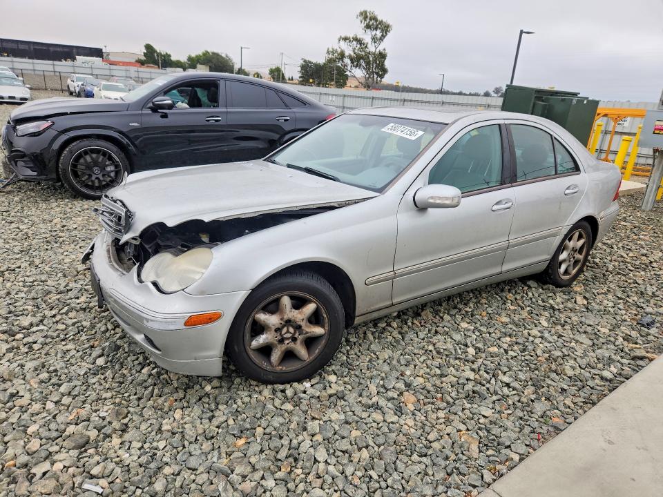 2004 Mercedes-benz C-klasse VIN WDBRF61J44A576463 COPART salvage auction — FRONT END, Ca - Salvage Certificate, sold $100 on 2026-07-09 (photo 1)