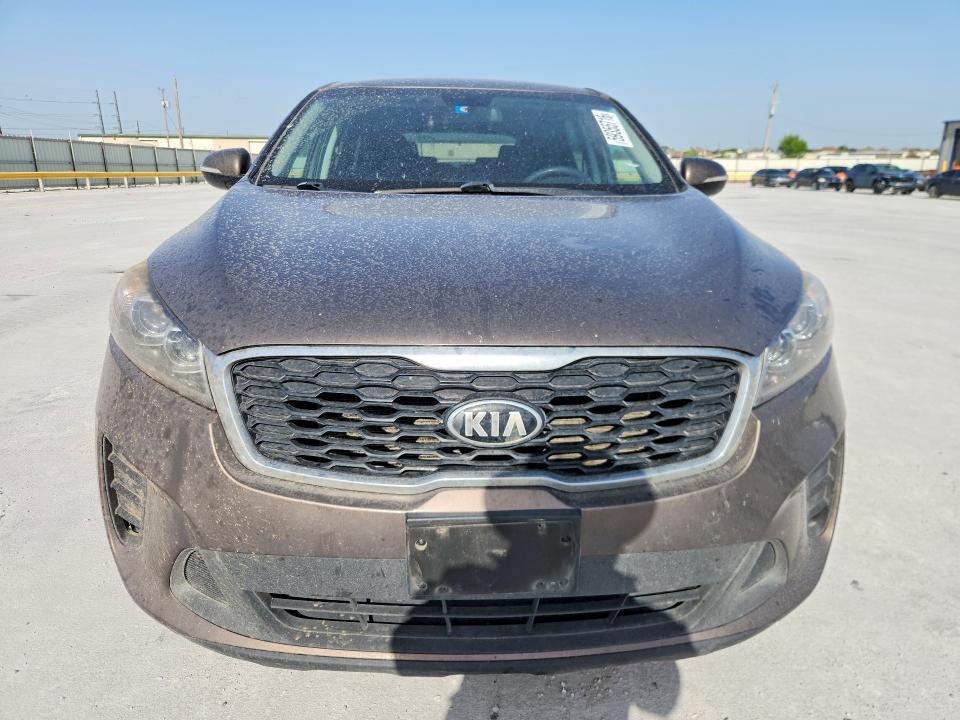 2019 Kia Sorento VIN 5XYPG4A56KG554880 COPART salvage auction — NORMAL WEAR, Tx - Certificate Of Title, sold $2,100 on 2026-07-31 (photo 5)