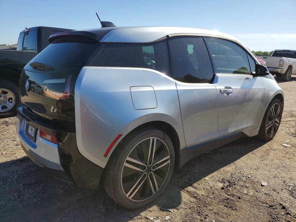 2015 BMW VIN WBY1Z2C51FV286979 COPART salvage auction — NORMAL WEAR, In - Certificate Of Title, sold $2,550 on 2026-07-17 (photo 3)