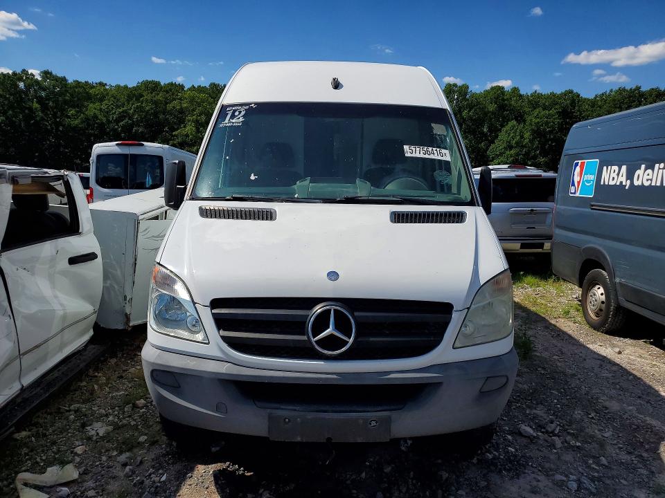 2012 Mercedes-benz Sprinter VIN WD3PE7CCXC5628048 COPART salvage auction — MECHANICAL, Pa - Cert Of Title (P), sold $1,000 on 2026-07-09 (photo 5)