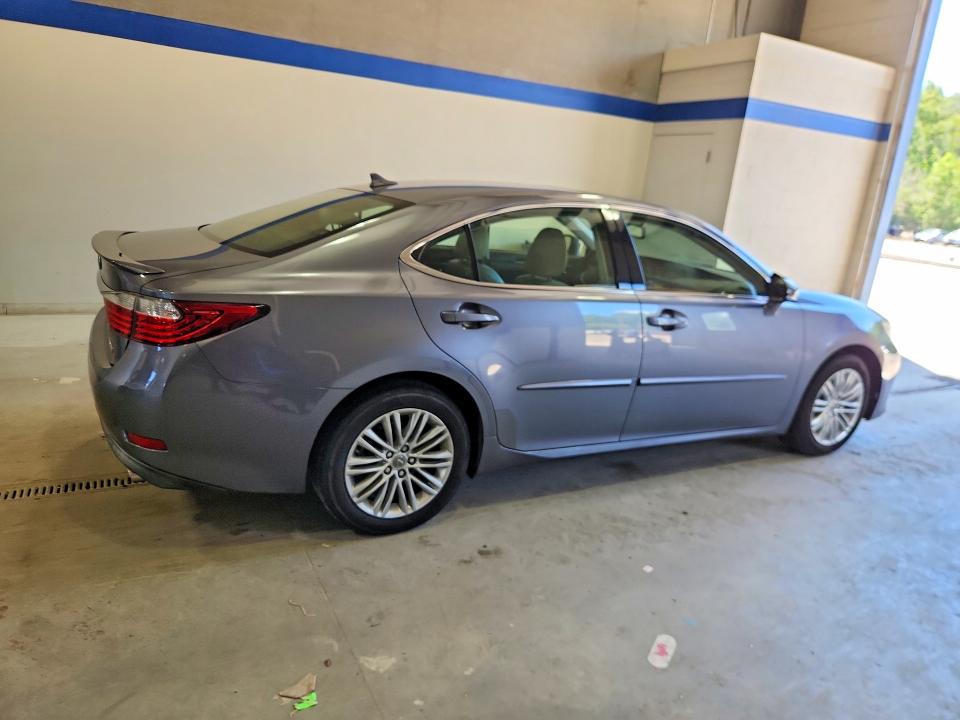 2013 Lexus ES VIN JTHBK1GG1D2051804 COPART salvage auction — MECHANICAL, VA - CERT OF TITLE - SALVAGE, sold $3,750 on 2026-07-02 (photo 3)