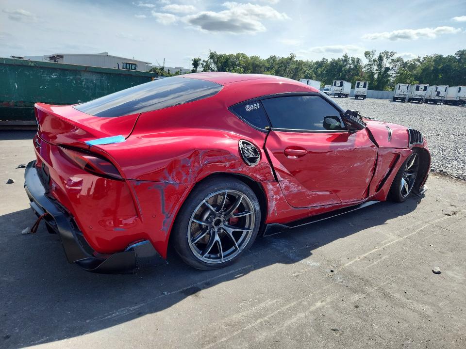 2022 Toyota Supra VIN WZ1DB0C07NW051668 COPART salvage auction — SIDE, FL - CERT OF TITLE SLVG REBUILDABLE, sold $17,300 on 2026-07-20 (photo 3)