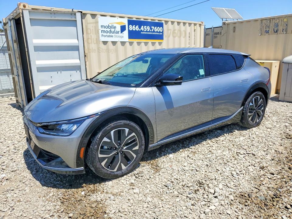 2023 Kia Ev6 VIN KNDC34LAXP5602837 COPART salvage auction — UNDERCARRIAGE, Ca - Certificate Of Title, sold $7,400 on 2026-07-06 (photo 1)