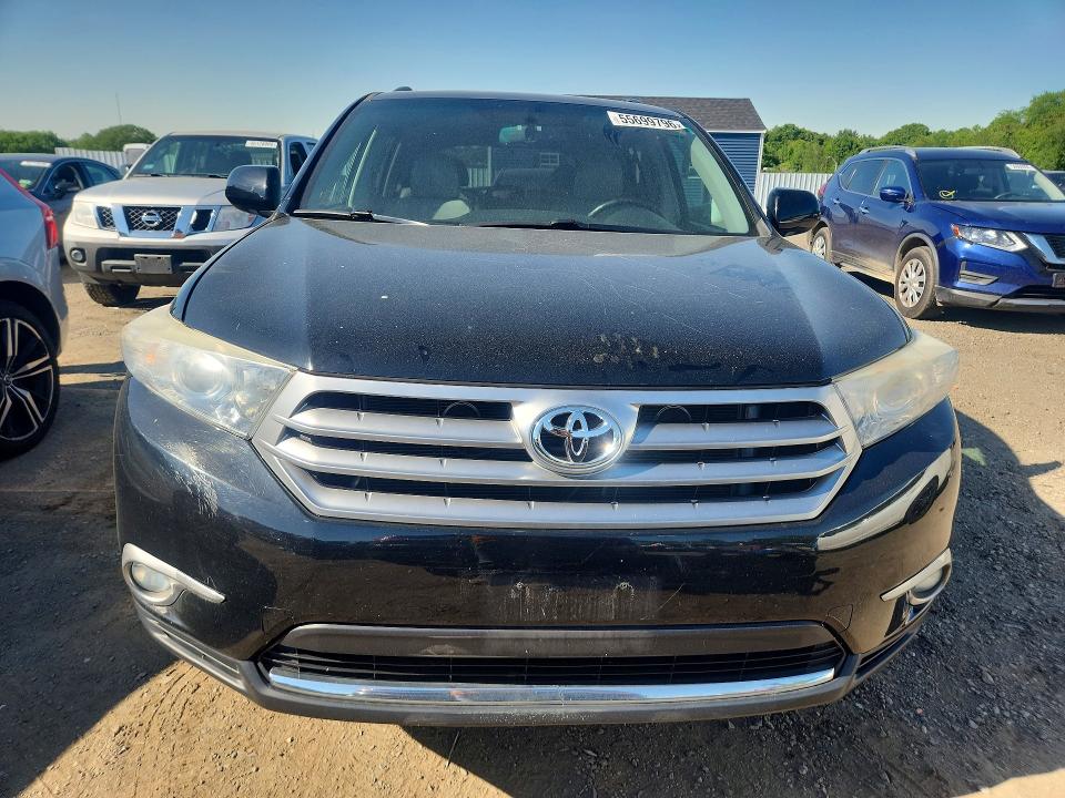 2013 Toyota Highlander VIN 5TDDK3EH2DS245767 COPART salvage auction — SIDE, Ma - Cert Of Title-Reconstrctd Coll, sold $750 on 2026-07-29 (photo 5)