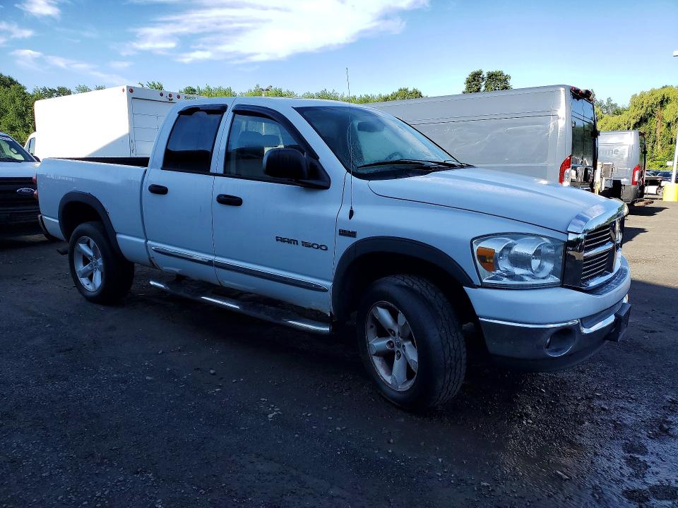 2007 Dodge Ram 1500 VIN 1D7HU18247S227215 COPART salvage auction — MINOR DENT/SCRATCHES, MA - CERTIFICATE OF TITLE, sold $1,300 on 2026-07-30 (photo 4)