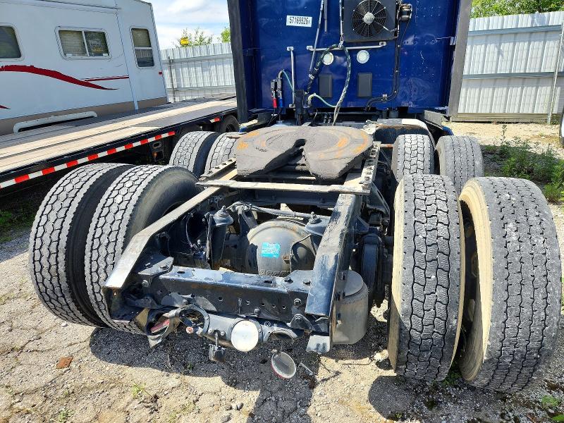 2021 Kenworth T680 VIN 1XKYDP9X2MJ446543 COPART salvage auction — MINOR DENT/SCRATCHES, GA - CERTIFICATE OF TITLE, sold $26,750 on 2026-07-27 (photo 9)