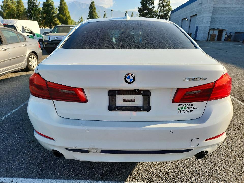 2018 BMW 5er VIN WBAJA9C57JB034260 COPART salvage auction — MINOR DENT/SCRATCHES, Ca - Dis/Dlr/Exp Only Clean Title, sold $5,000 on 2026-08-03 (photo 6)