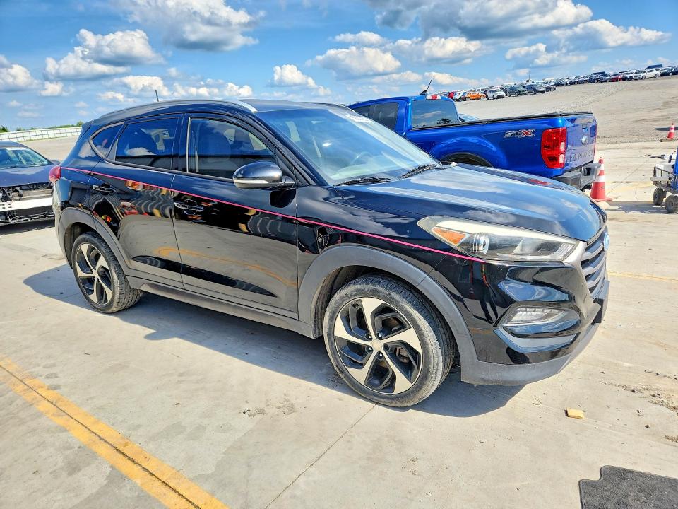 2016 Hyundai VIN KM8J33A25GU044734 COPART salvage auction — MINOR DENT/SCRATCHES, Il - Certificate Of Title (P), sold $4,500 on 2026-07-30 (photo 4)
