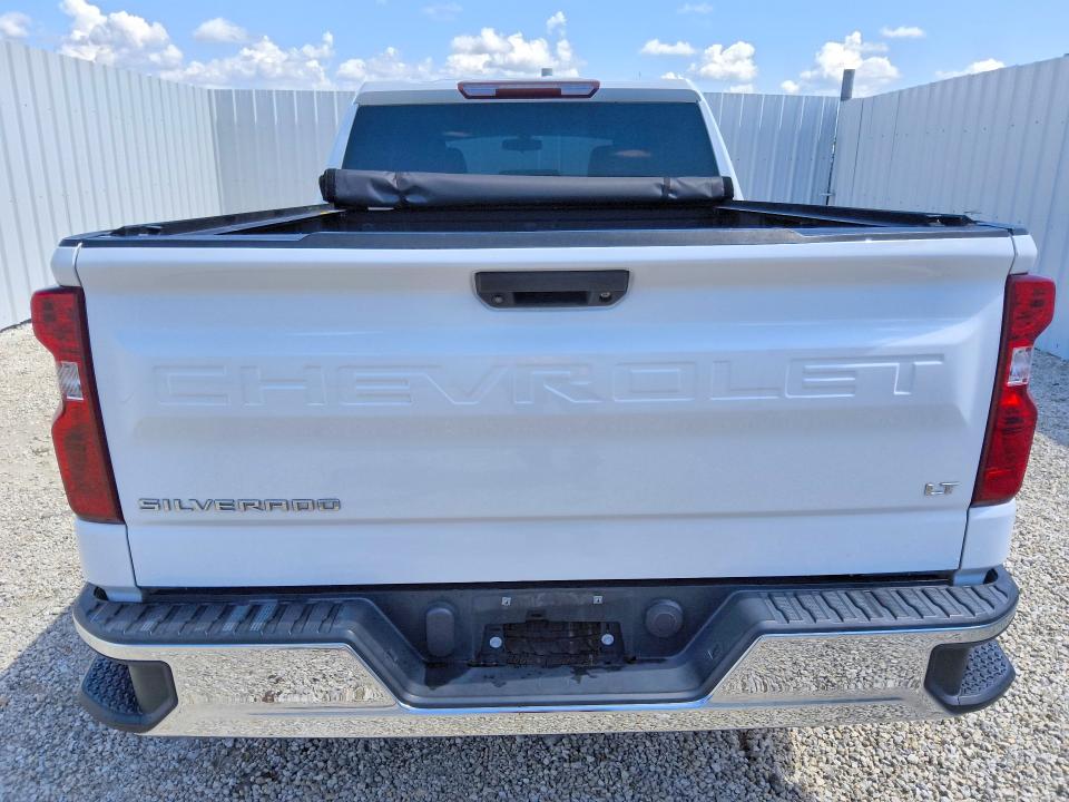 2020 Chevrolet Silverado 1500 VIN 1GCRWCED9LZ197690 COPART salvage auction — NORMAL WEAR, FL - CERTIFICATE OF TITLE, sold $8,600 on 2026-07-09 (photo 6)