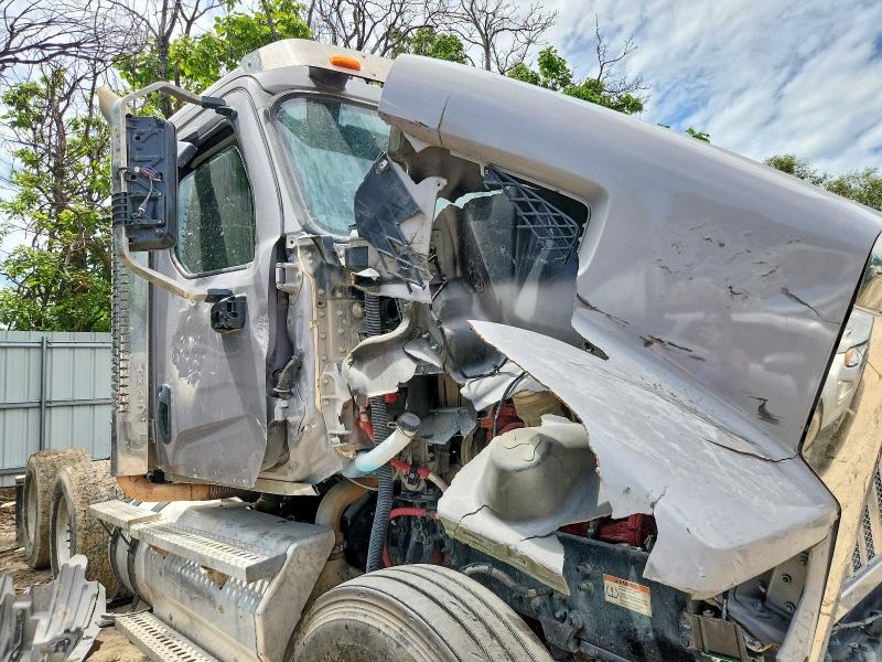 2023 Western star/auto car VIN 5KJJBPFM4PLUK1622 COPART salvage auction — FRONT END, WV - SALVAGE CERTIFICATE, sold $1,000 on 2026-07-30 (photo 9)