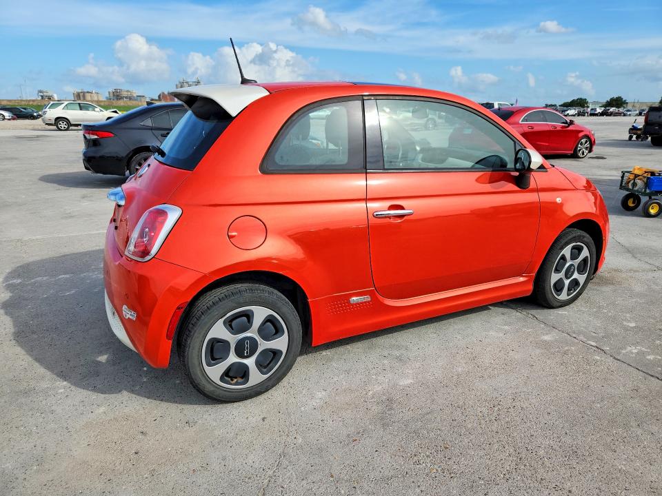 2014 Fiat VIN 3C3CFFGE5ET225268 COPART salvage auction — MECHANICAL, La - Certificate Of Title, sold $425 on 2026-07-08 (photo 3)