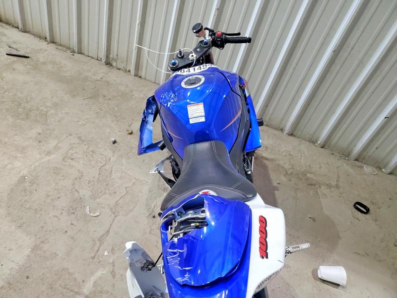 2007 Suzuki Gsx-r1000 VIN JS1GT77A672106071 COPART salvage auction — ROLLOVER, KY - BILL OF SALE/PART ONLY/NO TITL, sold $2,900 on 2026-07-15 (photo 6)